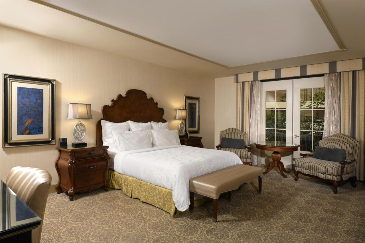Woolley'S Classic Suites Denver Airport Аурора Екстериор снимка