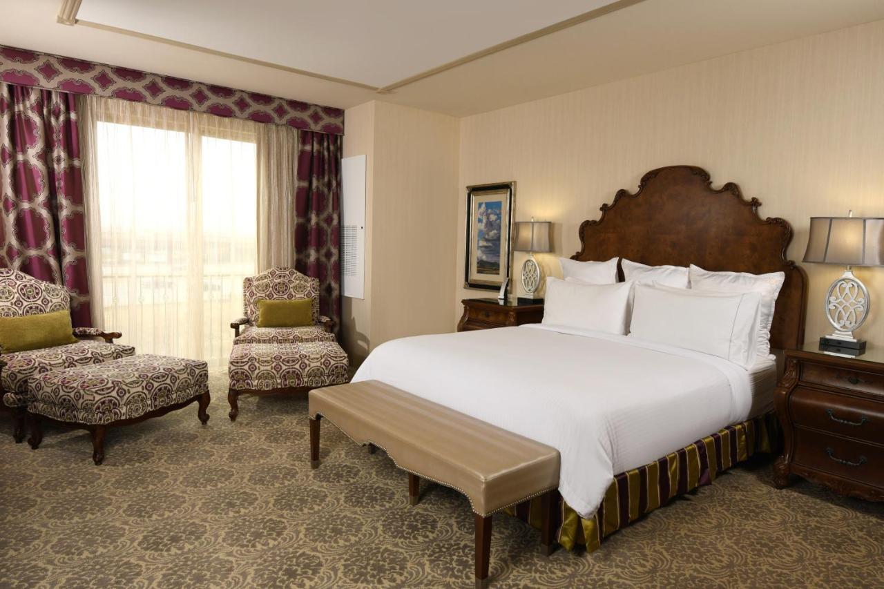 Woolley'S Classic Suites Denver Airport Аурора Екстериор снимка